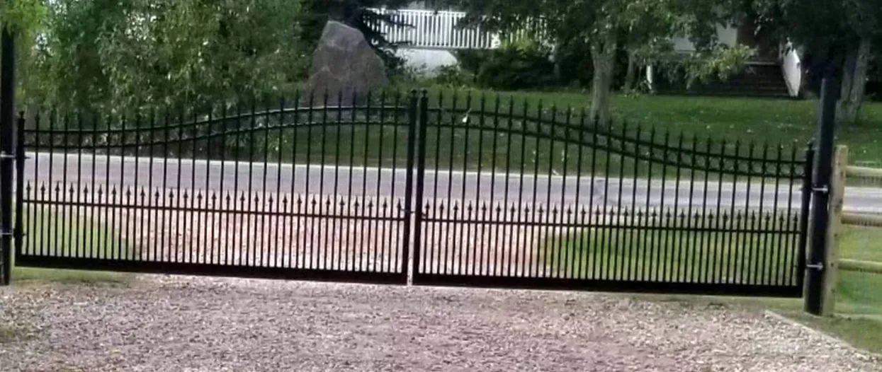 Custom Wood & Iron Driveway Gate